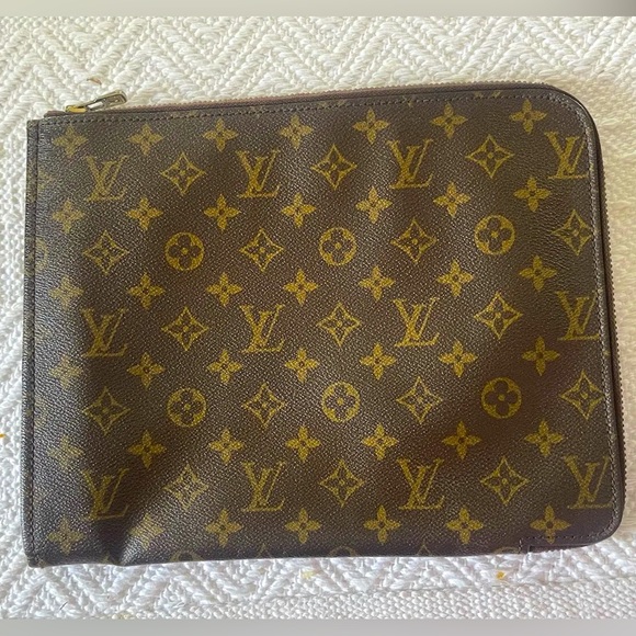 Louis Vuitton Monogram Canvas Poche iPad or Document Case - Picture 6 of 17